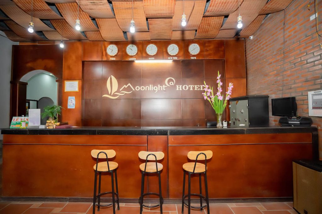 Khách sạn Moonlight Hải Tiến ở đâu